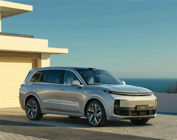 理想汽车 CEO 李想:建议认为铝好于钢和铁的,把自家房子钢筋结构全换成铝