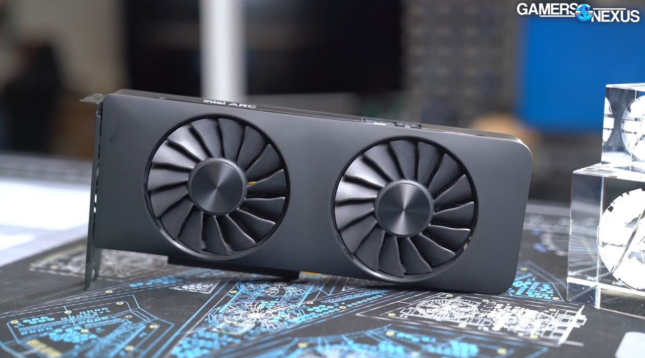 英特尔锐炫 A750 限量版桌面独显更多实物图曝光,配备 8+6 pin 电源接口