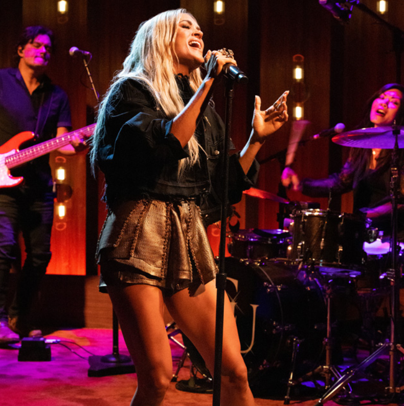 苹果 Apple Music Sessions 官宣:联合歌手带来热门曲目的空间音频独家现场版本