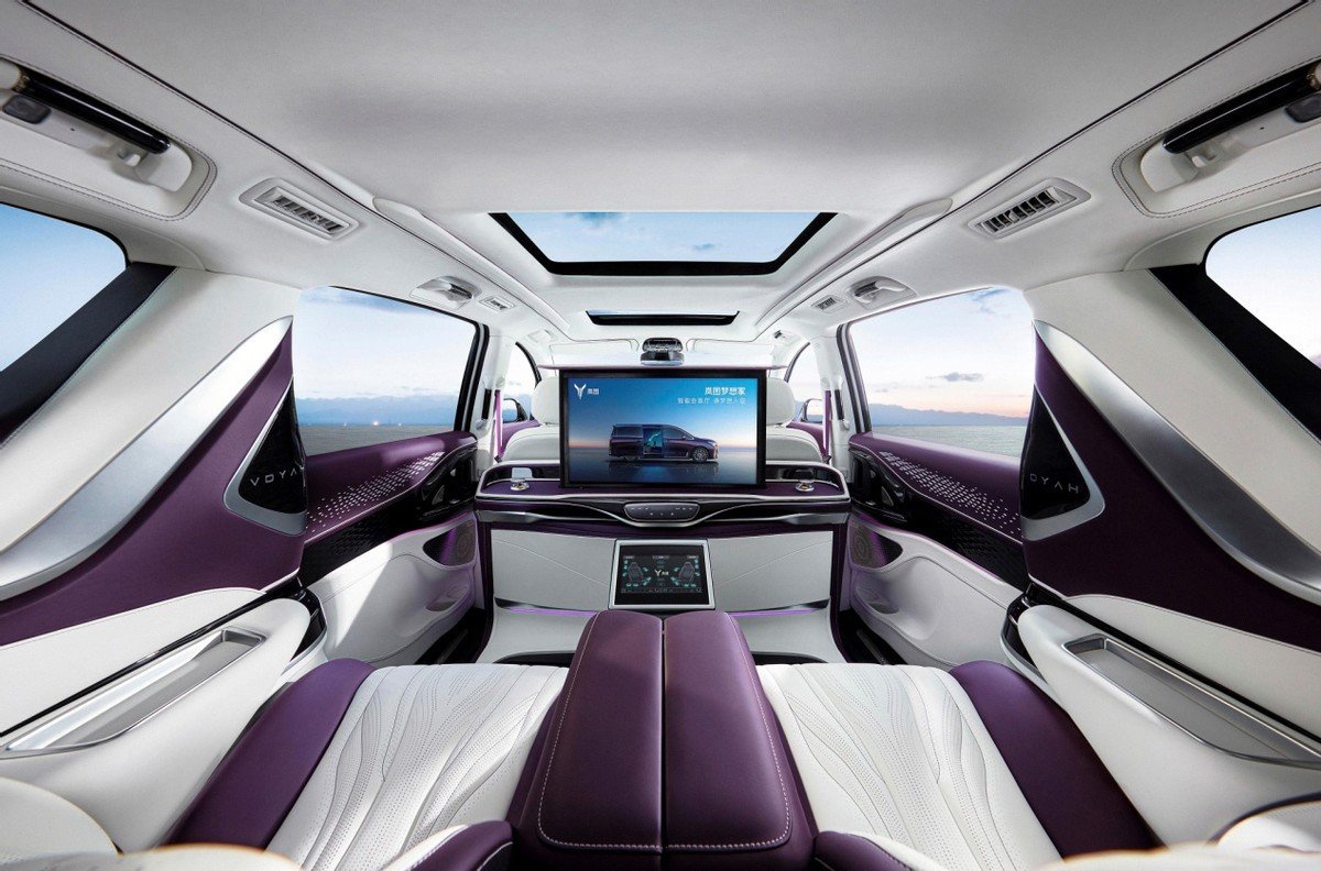 岚图梦想家电动豪华旗舰 MPV 正式开启交付,单日获 6000 辆订单