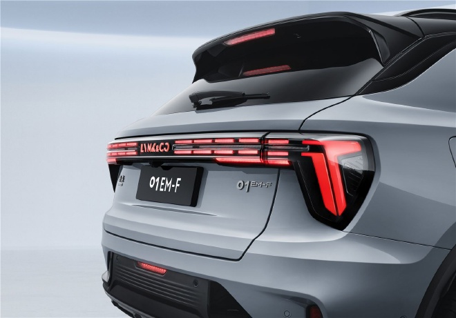 领克 01 EM-F 高端智能电混 SUV 官宣 7 月 25 日正式上市