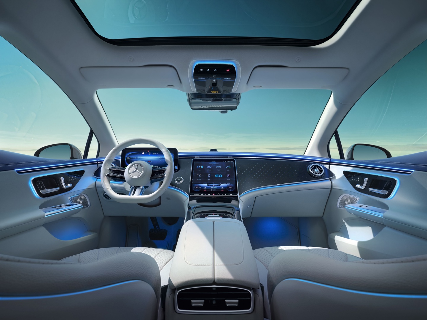 国产奔驰 EQE 开启预售:CLTC 续航最高 752 公里,53 万元起