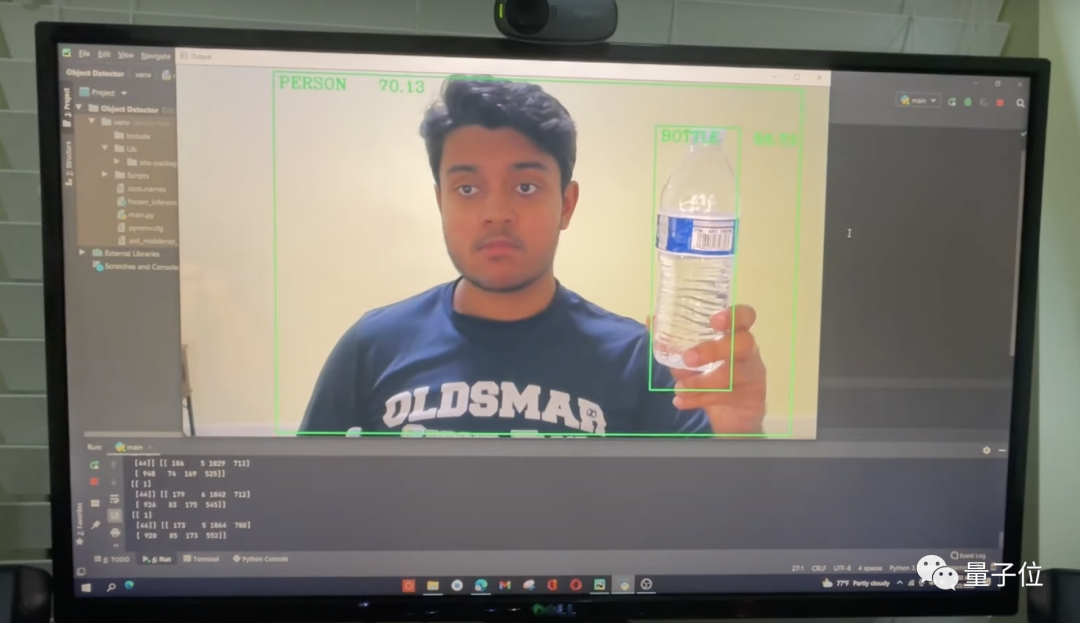 小哥自创 AI 防拖延系统,一玩手机就被“闪瞎”