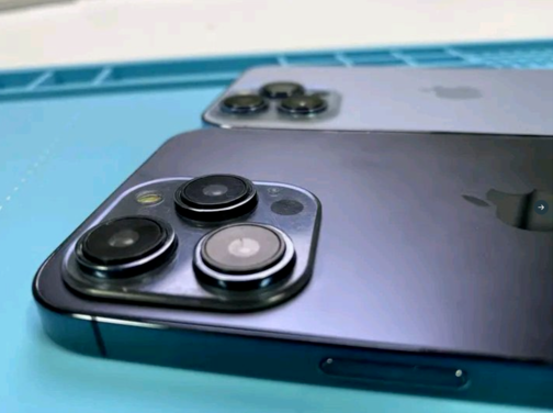 iPhone14 Pro真机曝光:镜头凸起