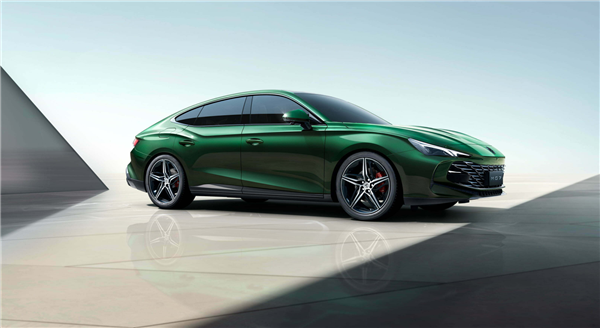 2.0T+9AT 上汽名爵最帅轿跑MG7发布:15万卖爆!