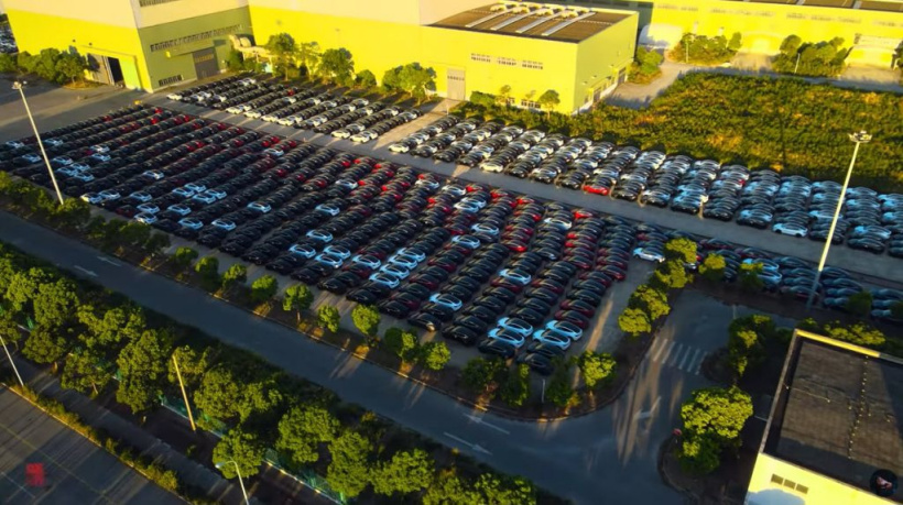 特斯拉中国出口量再创新高,上万辆 Model 3 / Y 在上海等待装船