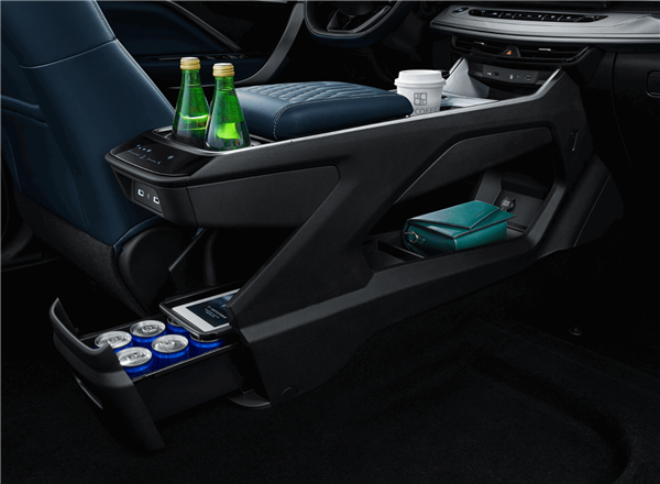 行业首发石墨烯理疗座椅 吉利嘉际L上市:11.98万起