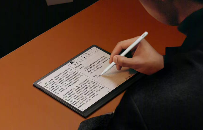 4999 元,华为 MatePad Paper 墨水平板典藏版今日首销:搭载麒麟 820E 芯片