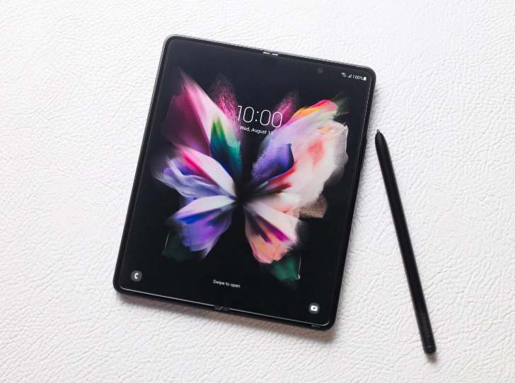 老机型抢先一步,消息称三星 Galaxy Z Fold3 / Flip3 国行明日开启 One UI 5.0 测试