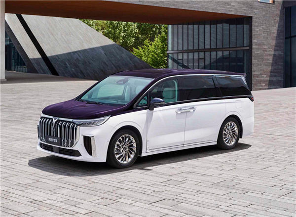 新能源最大规模A轮 岚图汽车完成近50亿融资:估值逼近300亿