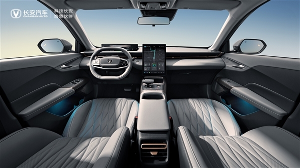 自主品牌颜值最高 长安逸达/VIIA概念车全球首发:看了都想买