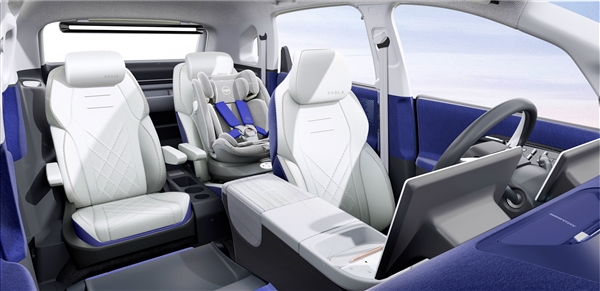 极狐考拉发布首款智能亲子车:有侧滑门、自带电子安全座椅