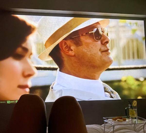 情人节应该送什么礼物,哈趣投影仪法颂香水等2023值得看