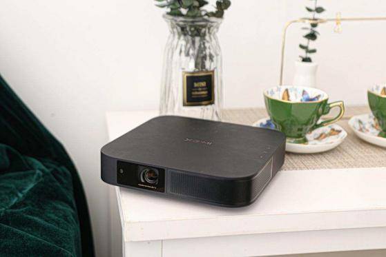 买投影仪后悔死了?「8不买」,什么样的投影仪才是物超所值?