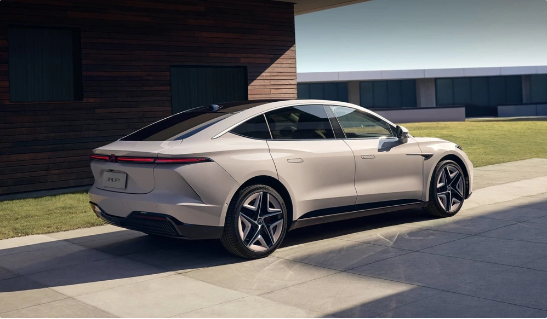 飞凡 F7 首台批产试制车已正式下线,将于 3 月底上市并开启交付